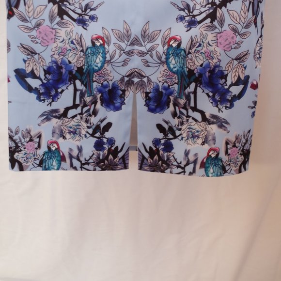 BCBG Parrot & Floral Graphic Print Satin Sheath Dress- Sz 2 - Picture 7 of 8